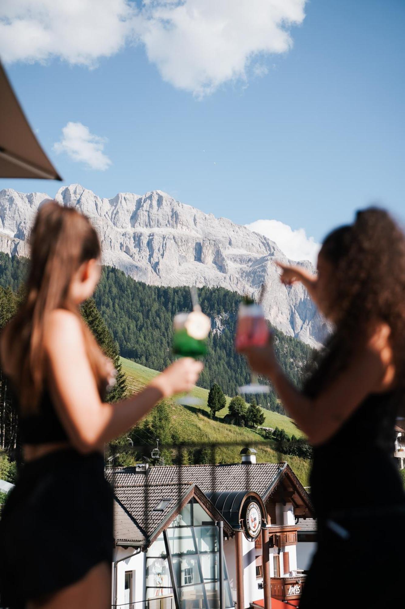 Hotel Sun Valley Selva di Val Gardena Exterior photo