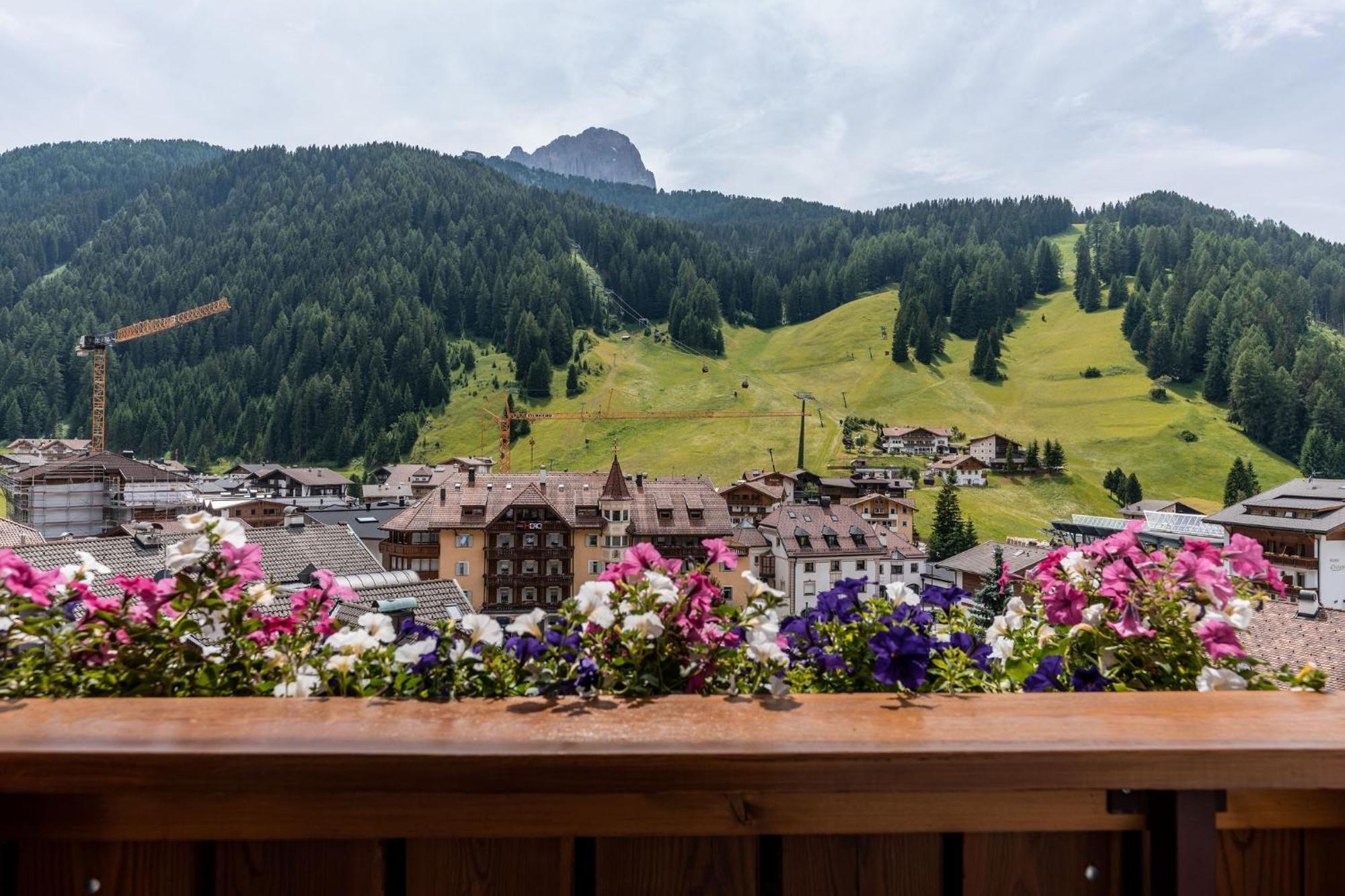 Hotel Sun Valley Selva di Val Gardena Exterior photo